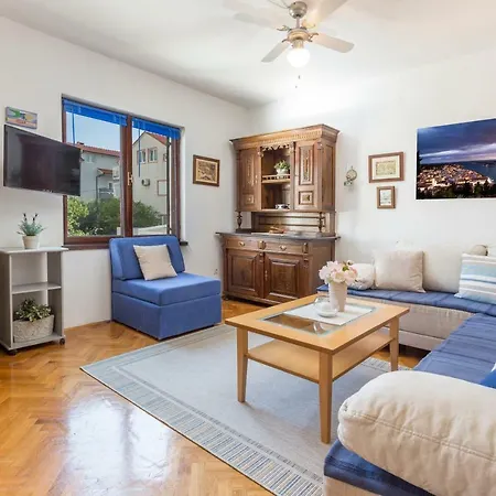 So Hvar So Good! Spacious With Terrace Apartmán