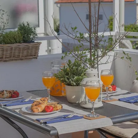 So Hvar So Good! Spacious With Terrace 아파트 흐바르