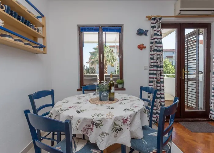 So Hvar So Good! Spacious With Terrace Апартаменты