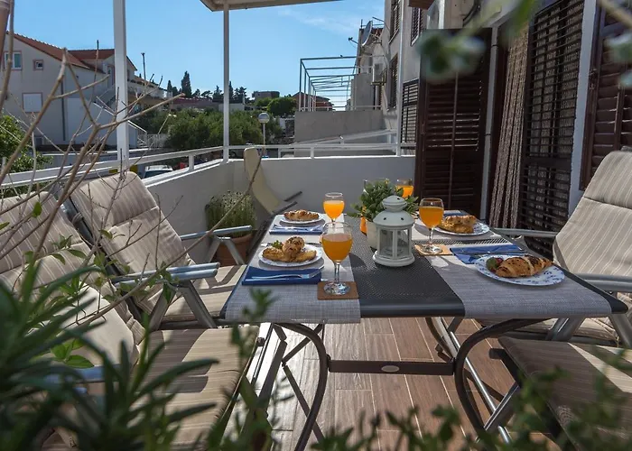 So Hvar So Good! Spacious With Terrace Apartment Hvar Town