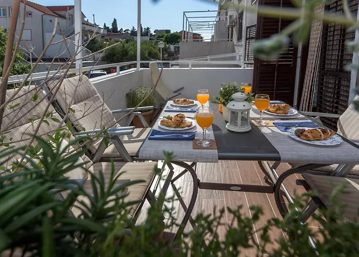So Hvar So Good! Spacious With Terrace * Хвар