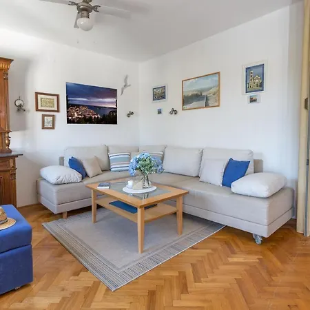 So Hvar So Good! Spacious With Terrace Hvar Town